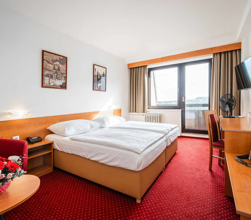 Aureli Hotel Globus — gallery image 1